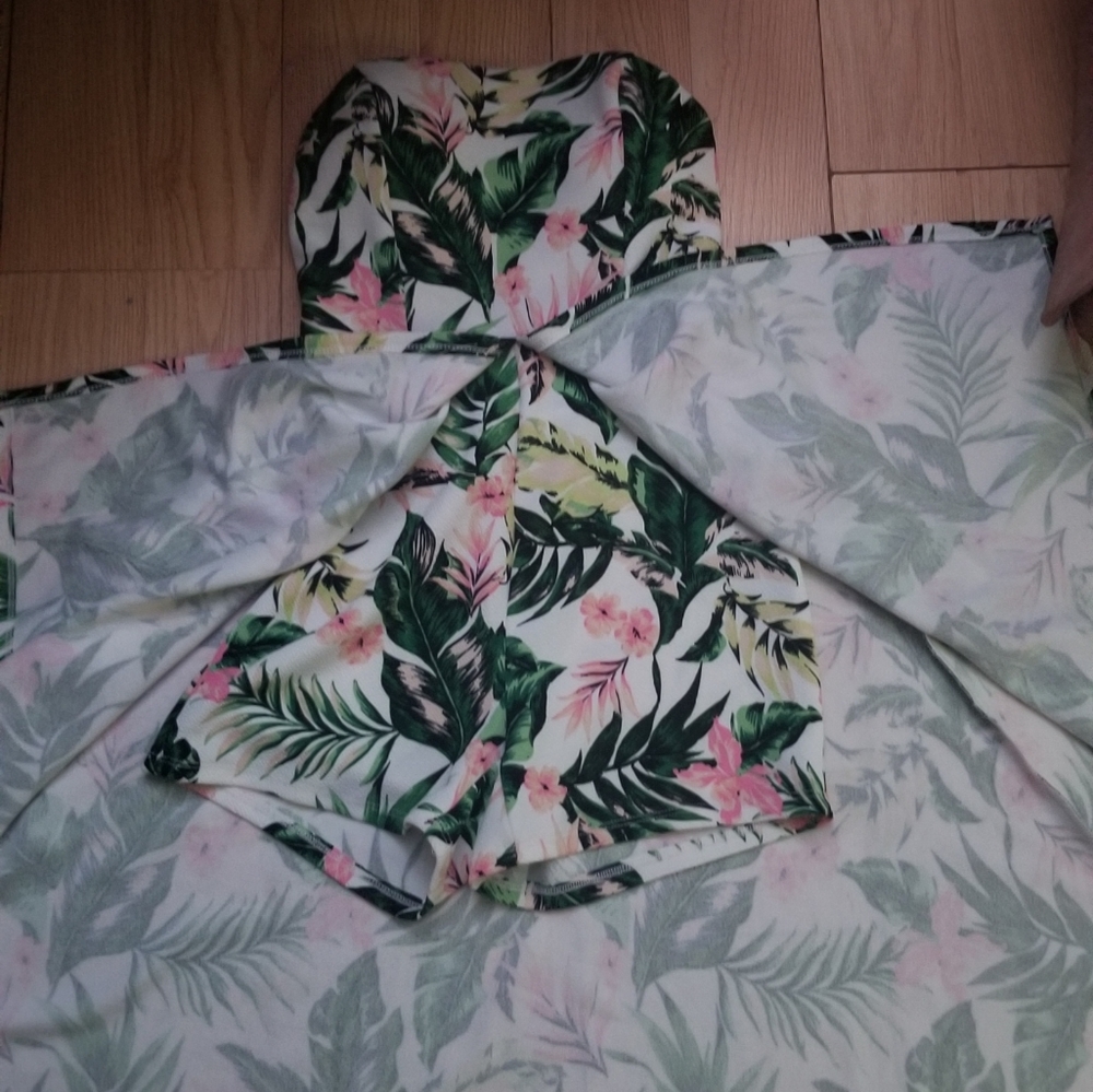 Romper - Picture 2 of 2